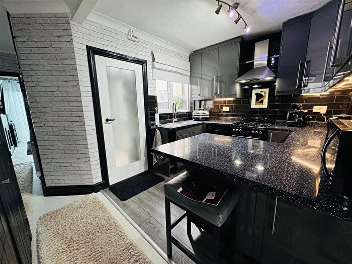 3 Bedroom Semi-Detached House For Sale In Bramford Road, Ipswich, IP1