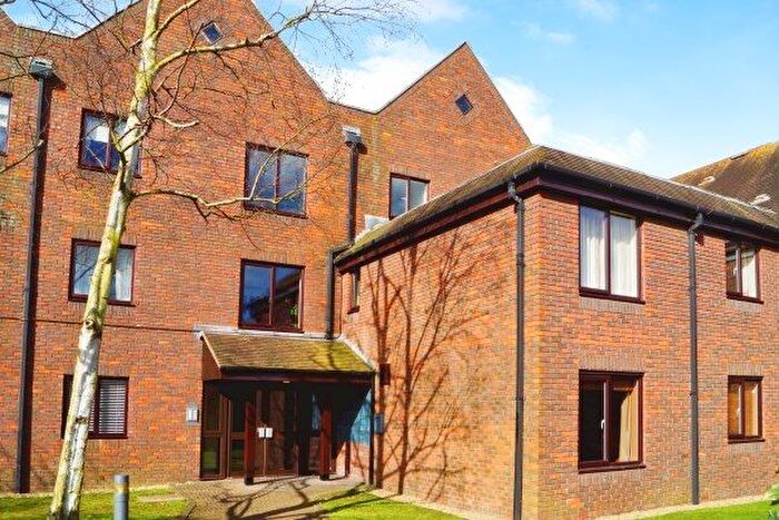 1 Bedroom Flat To Rent In Cobham Gate, Cobham, KT11