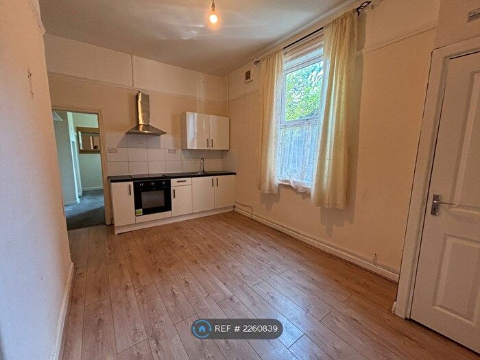 1 Bedroom Flat To Rent In Boulevard, Hull, HU3