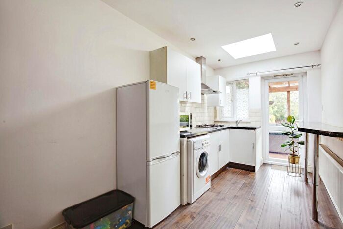 4 Bedroom Detached House For Sale In Grasmere Avenue, Wembley, HA9
