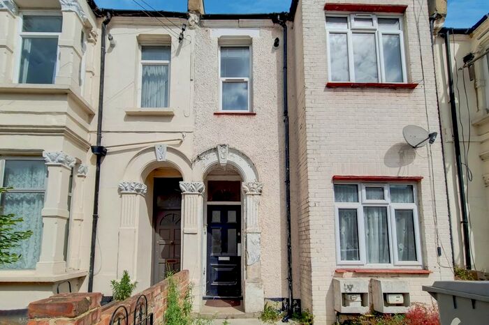 2 Bedroom Flat To Rent In Fortune Gate Road, London, NW10