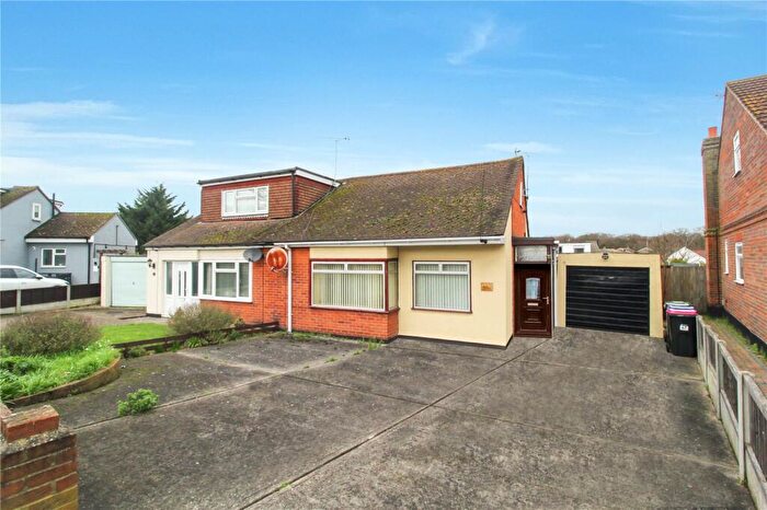 2 Bedroom Bungalow For Sale In Bohemia Chase, Leigh-on-Sea, Essex, SS9