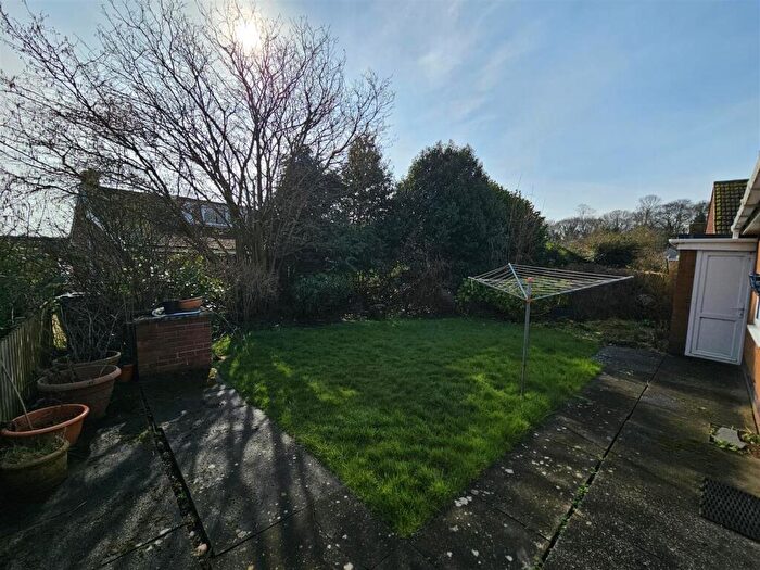 2 Bedroom Detached Bungalow For Sale In Broadway, Swanwick, DE55