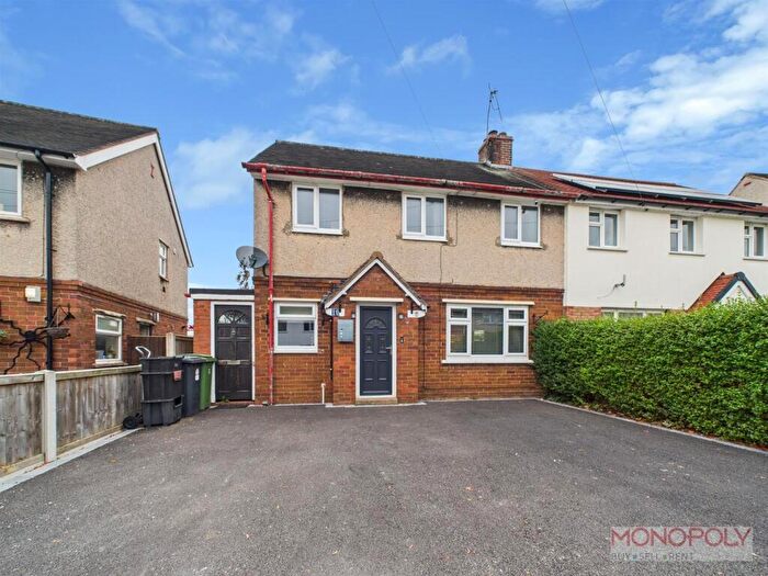 3 Bedroom Semi-Detached House For Sale In Stanley Grove, Ruabon, Wrexham, LL14