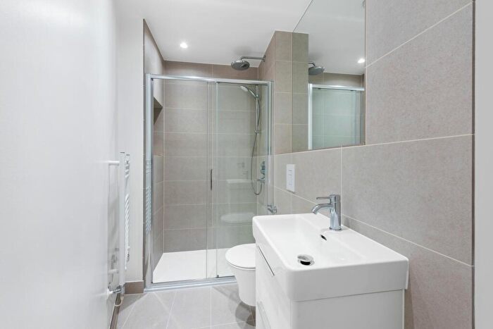 1 Bedroom Flat To Rent In Canfield Gardens, NW6