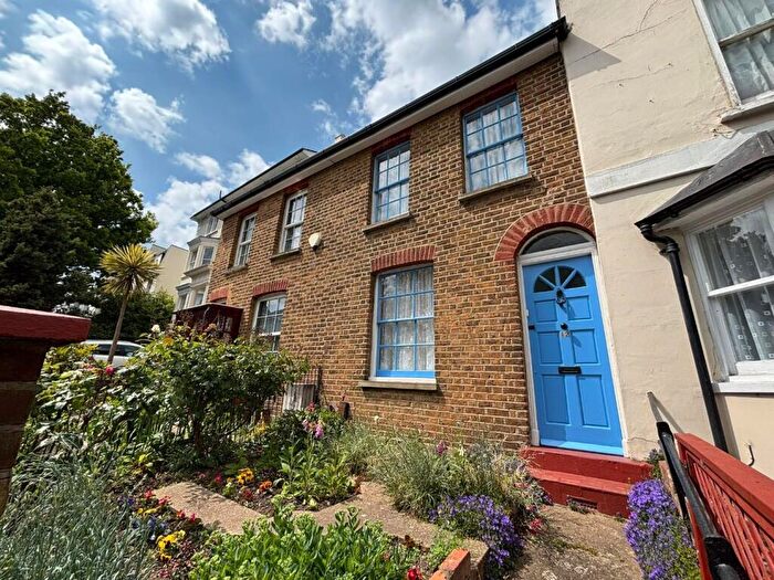2 Bedroom Terraced House To Rent In Hamlet Road, Crystal Palace. London, SE19