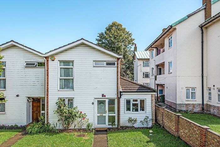 4 Bedroom End Of Terrace House To Rent In Hope Park, Bromley, BR1