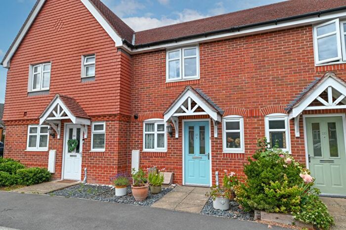 2 Bedroom Terraced House For Sale In Beckless Avenue, Clanfield, PO8