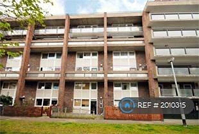 4 Bedroom Maisonette To Rent In Lagonier House, London, EC1V