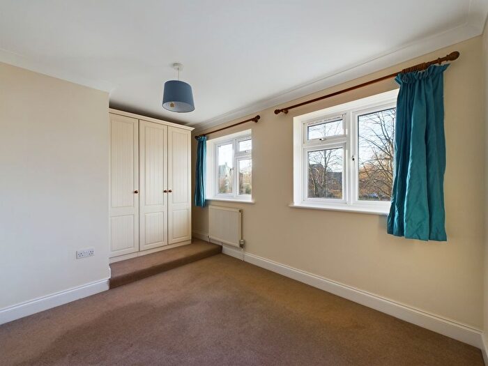 2 Bedroom End Of Terrace House To Rent In Blackbridge Lane, Horsham, West Sussex, RH12