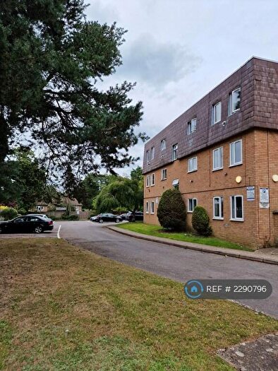 1 Bedroom Flat To Rent In Woodlands Court, Sandhurst, GU47