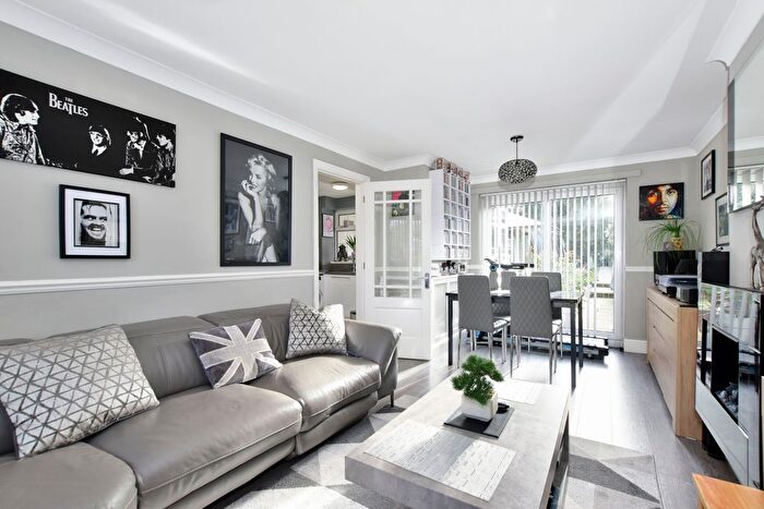 3 Bedroom Terraced House For Sale In The Gossamers, Watford, WD25