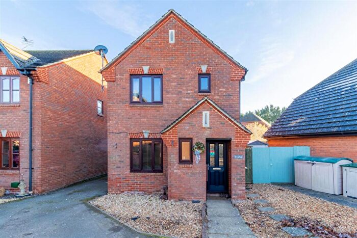 3 Bedroom Detached House For Sale In Aikman Green, Grandborough, Rugby, CV23