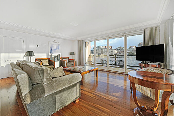 3 Bedroom Flat To Rent In Trig Lane, Queenhithe, EC4V