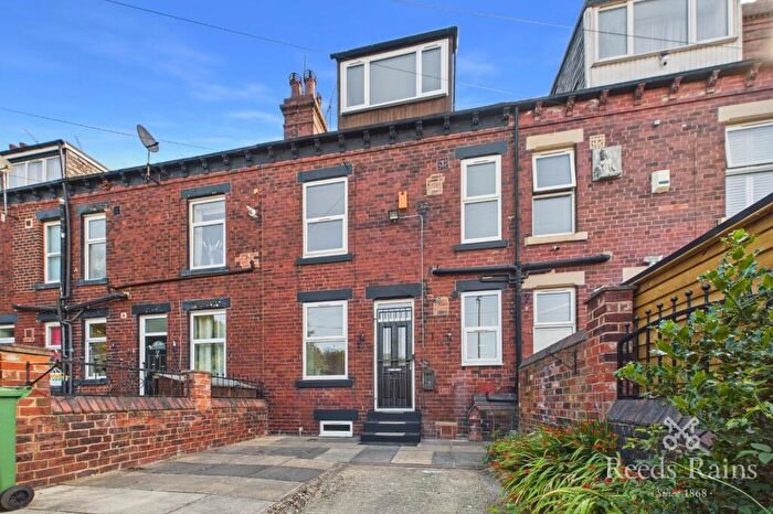 2 Bedroom Terraced House To Rent In Lake Terrace, Leeds, West Yorkshire, LS10