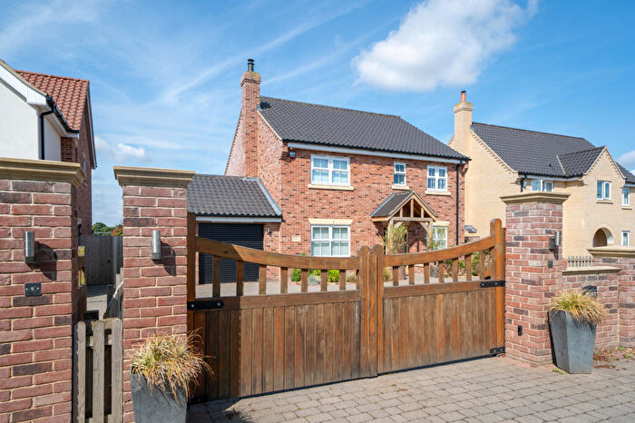 4 Bedroom Detached House For Sale In Field House, NR13