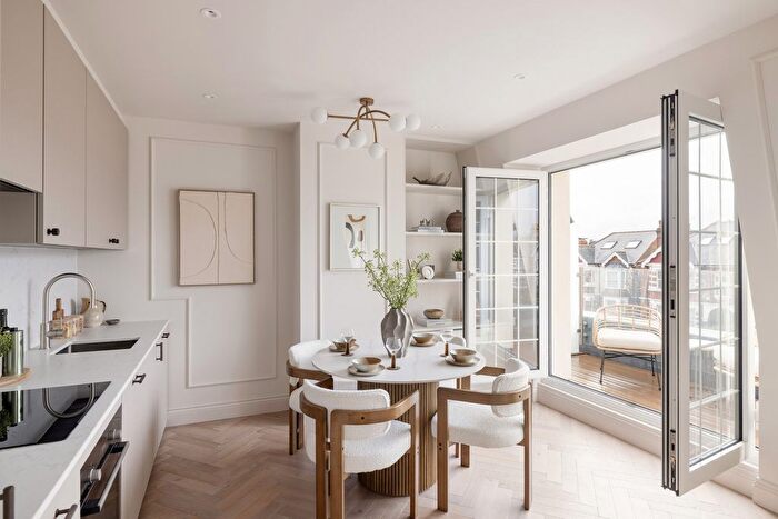 1 Bedroom Flat For Sale In Twyford Avenue, Acton, W3