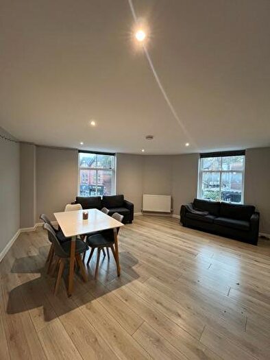 6 Bedroom House To Rent In Otley Road, Leeds, LS6