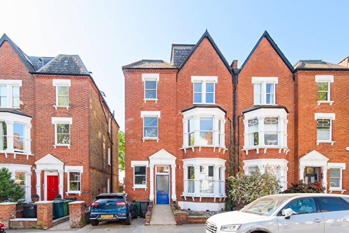 1 Bedroom Flat For Sale In Nassington Road, Hampstead, London, NW3