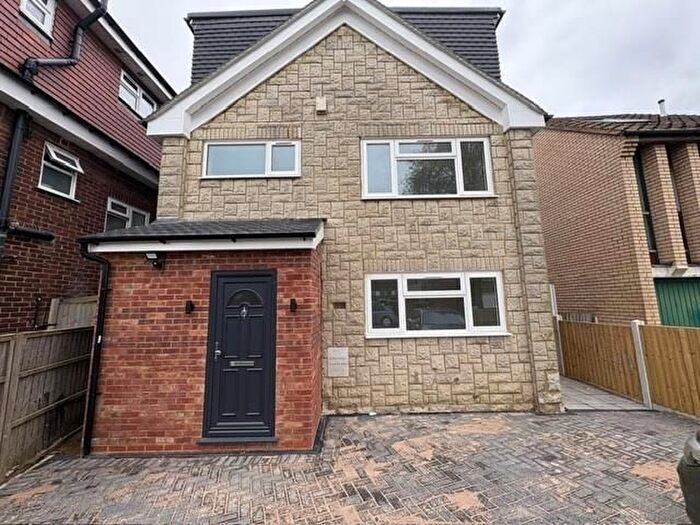 8 Bedroom Detached House To Rent In Strafford Road, Hounslow, TW3