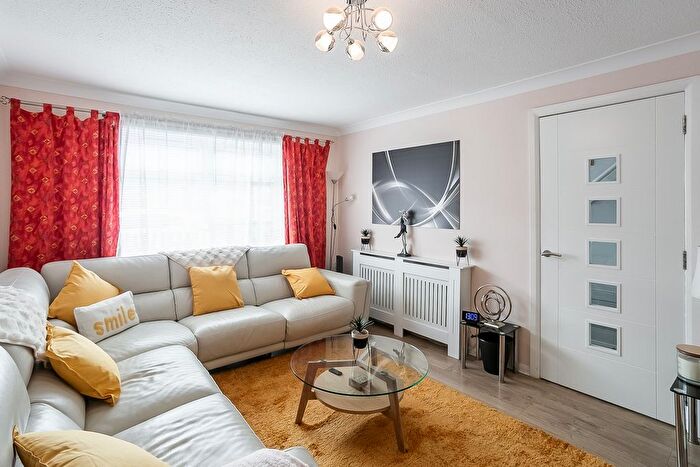 5 Bedroom Semi-Detached House For Sale In Cleekim Road, Edinburgh, EH15