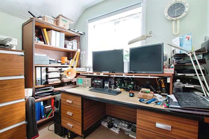3 Bedroom Detached House For Sale In Wood Lane, Bournemouth, BH11