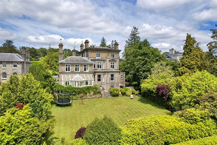 2 Bedroom Flat To Rent In Nevill Park, Tunbridge Wells, Kent, TN4