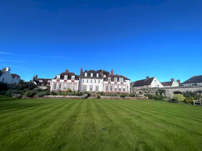 2 Bedroom Apartment To Rent In Church Street, Willingdon, Eastbourne, BN20