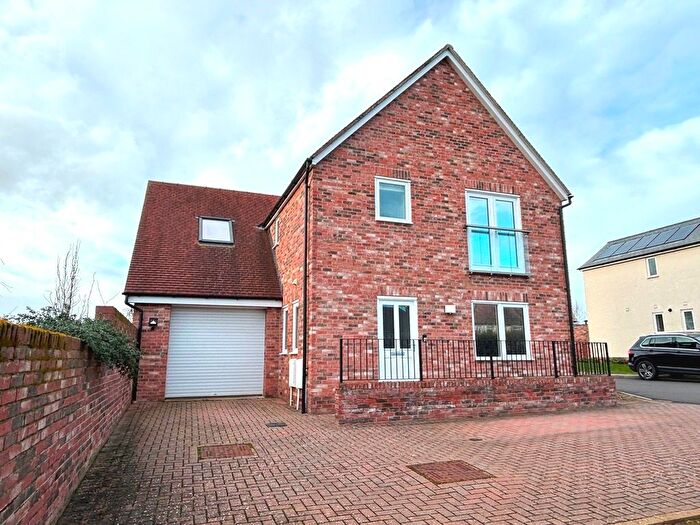 4 Bedroom Detached House For Sale In King Edward View, Evesham, WR11