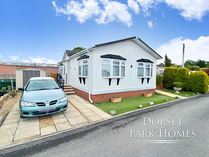 2 Bedroom Park Home For Sale In Holton Heath Park, Wareham Road, Poole, Dorset, BH16