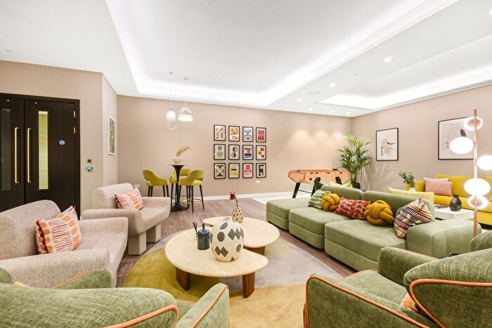 2 Bedroom Flat To Rent In Triptych Bankside, London, SE1