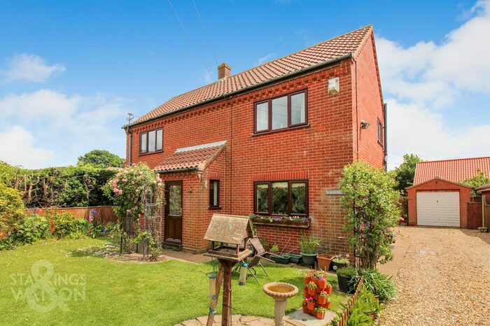 4 Bedroom Detached House For Sale In Main Road, Clippesby, Great Yarmouth, NR29