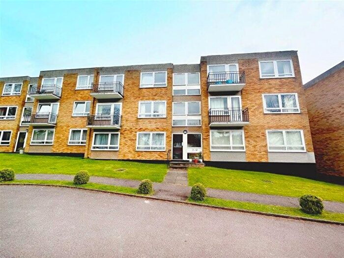 2 Bedroom Flat To Rent In Milton Road, Harpenden, AL5