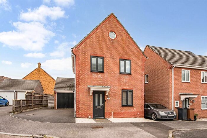 3 Bedroom Detached House For Sale In Moneyer Road, Andover, SP10