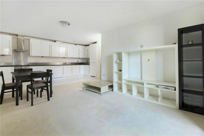 2 Bedroom Flat To Rent In The Sphere, Hallsville Road, Canning Town, London E16