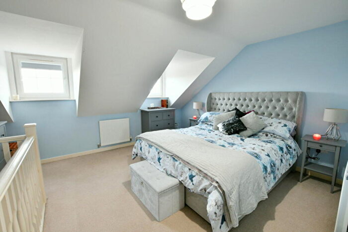 3 Bedroom End Of Terrace House For Sale In Masseys View, Blaydon-on-Tyne, NE21
