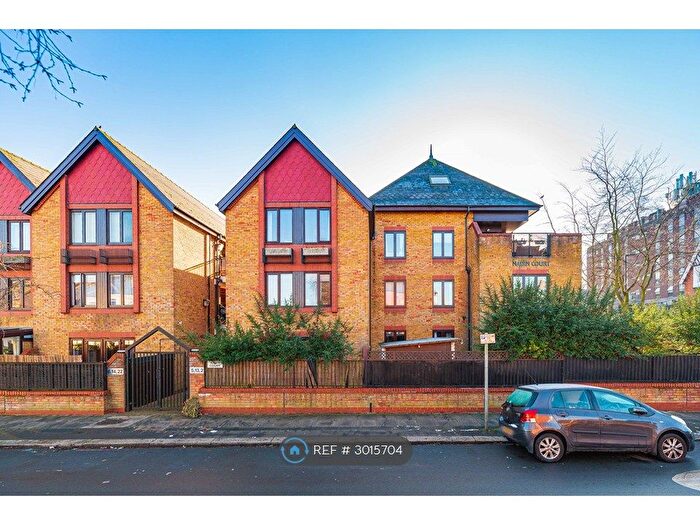 2 Bedroom Flat To Rent In Nairn Court, London, SW19