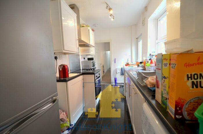 4 Bedroom Terraced House To Rent In / Academic Year Well-proportioned Double Bedroom Student Property In Selly Oak, Free Ultrafast M Broadband, B29