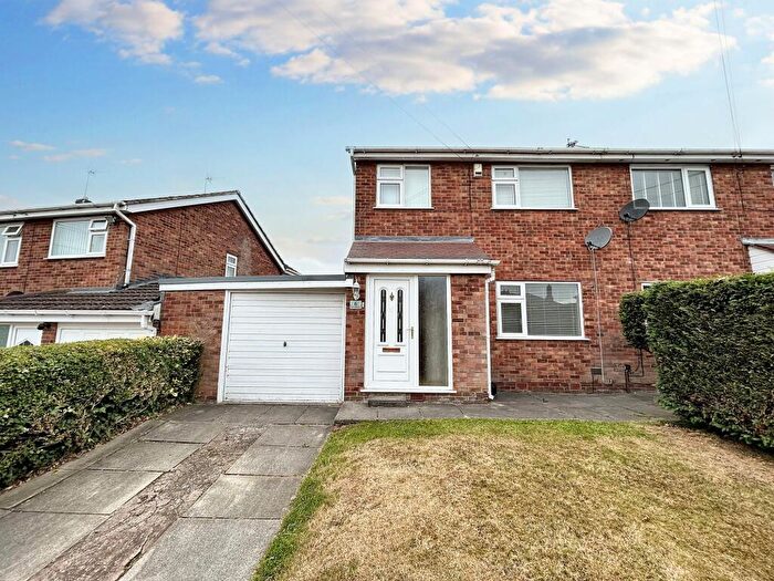 3 Bedroom Semi-Detached House To Rent In Booths Hall Road, Worsley, M28