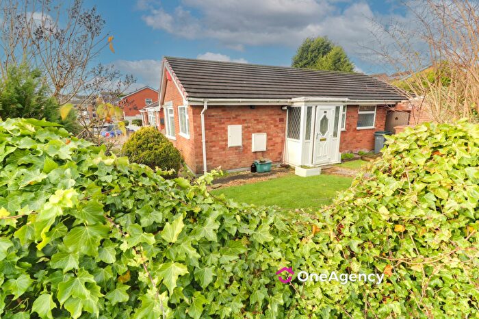 3 Bedroom Bungalow For Sale In June Road, Fenpark, Stoke-on-Trent, ST4