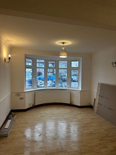 3 Bedroom Terraced House To Rent In Rosebery Avenue, Harrow, HA2