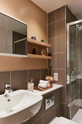 2 Bedroom Apartment To Rent In Heyrod Street, Manchester, M1