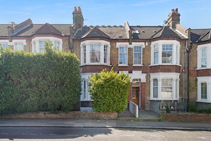3 Bedroom Flat For Sale In George Lane, Lewisham, London, SE13