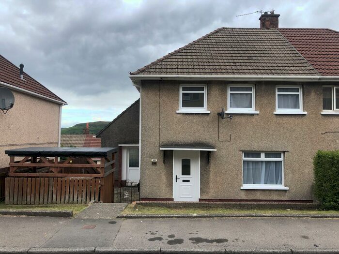 3 Bedroom House To Rent In Garth Avenue, Glyncoch, Pontypridd, CF37