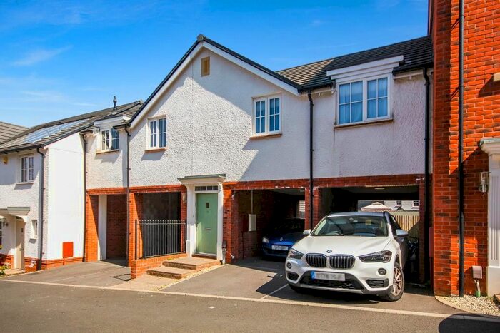 2 Bedroom Flat To Rent In Thornfield Road, Bristol, BS10