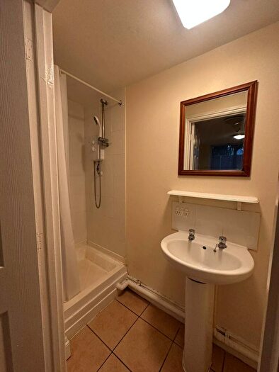 2 Bedroom Bungalow To Rent In Alton Gardens, Luton, LU1