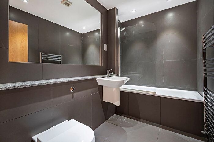 1 Bedroom Flat For Sale In Hackney Road, London, E2