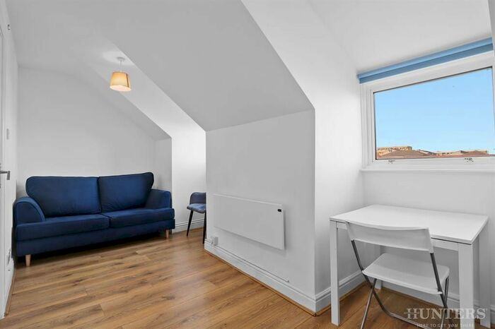 2 Bedroom Flat To Rent In Tynemouth Road, London, N15