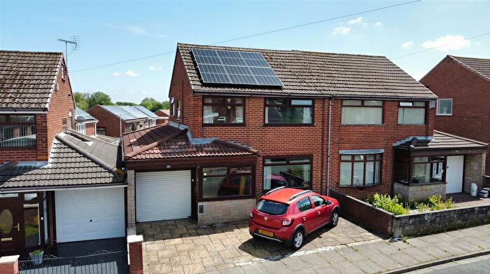 3 Bedroom Semi-detached House For Sale In Peebles Avenue, St Helens, WA11