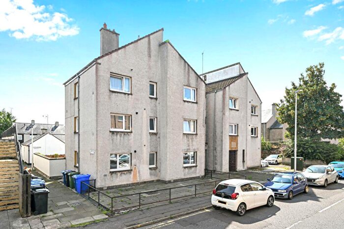 2 Bedroom Flat For Sale In Saint Andrew Street, Dalkeith, Midlothian, EH22
